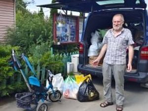 Социальная служба храма Рождества Христова в Черневе передала помощь Дому Милосердия