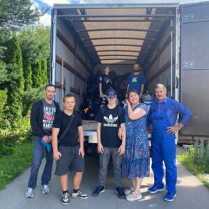 Социальная служба храма Рождества Христова в Черневе передала гуманитарную помощь беженцам Курской области
