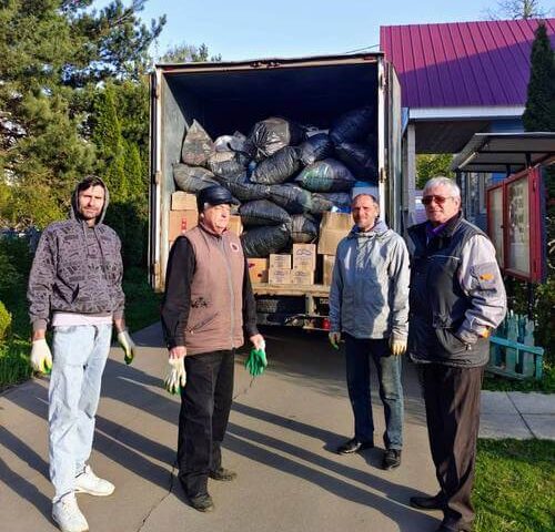 Социальная служба храма передала благотворительную помощь в региональные благотворительные организации