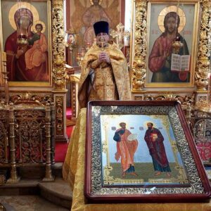 Божественная Литургия в праздник святых апостолов Петра и Павла
