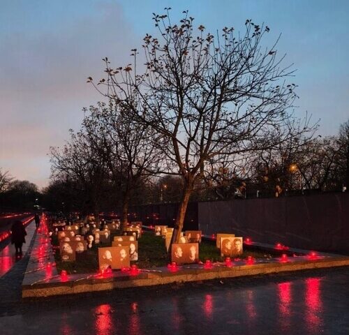 В День памяти жертв политических репрессий на Бутовском полигоне прошла акция «Голос памяти»