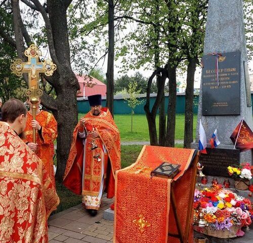 Благодарственный молебен за дарование Победы в Великой Отечественной войне в храме Рождества Христова в Черневе