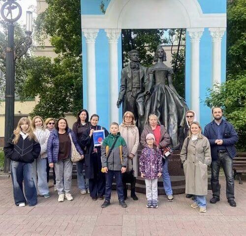 30 мая 2026 года для учащихся Воскресной школы и родителей состоялась экскурсия «Арбат и переулки»